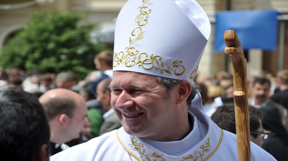arcibiskup Róbert Bezák