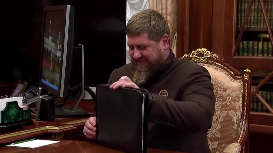 [multi] Putin Kadyrov 15248