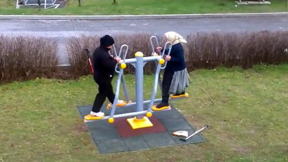 Dôchodkyne, preliezky, Poráč,