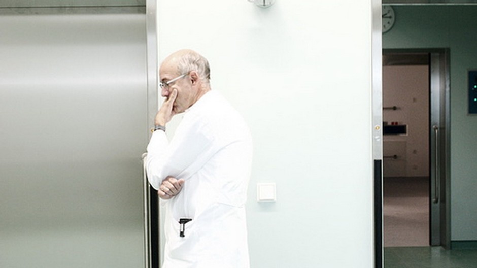 nemocnica lekar na chodbe