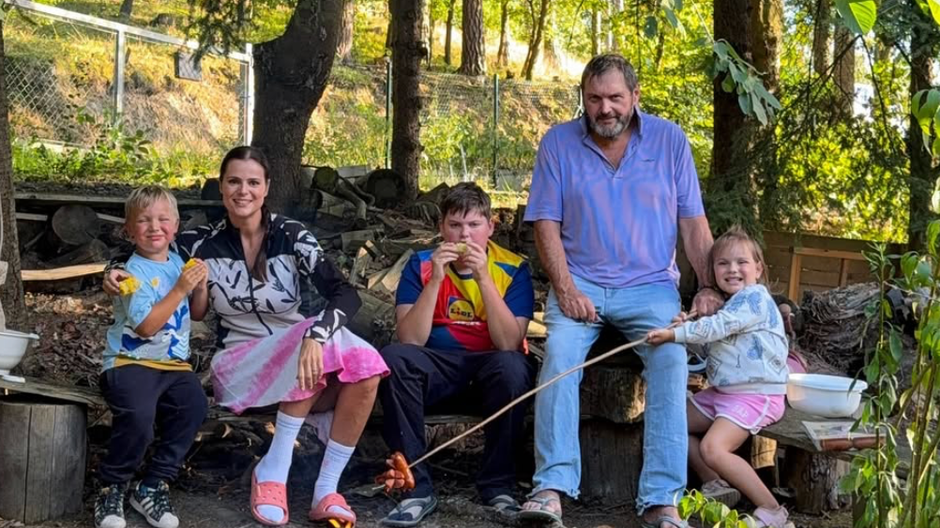 Ornella Koktová s rodinou