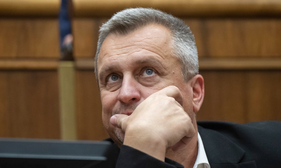 Andrej Danko zostáva predsedom SNS. Tarabovi a Šimkovičovej vraj ponúkli miesto na kandidátke Smeru