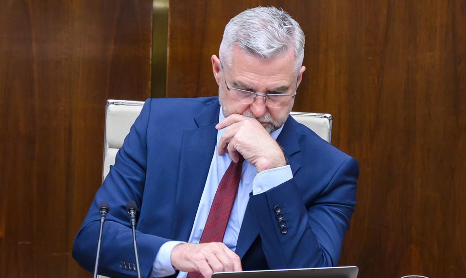Gašpara neodvolali. Parlament o jeho konci ani nerokoval