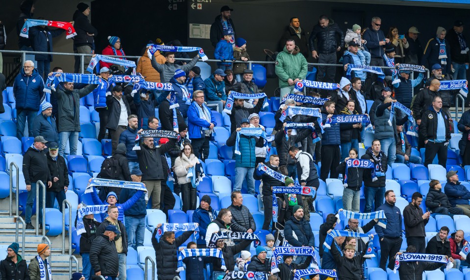 Weiss zareagoval na kritiku od fanúšikov Slovana. "Vy raz odídete, my tu budeme naveky,“ odkázali mu