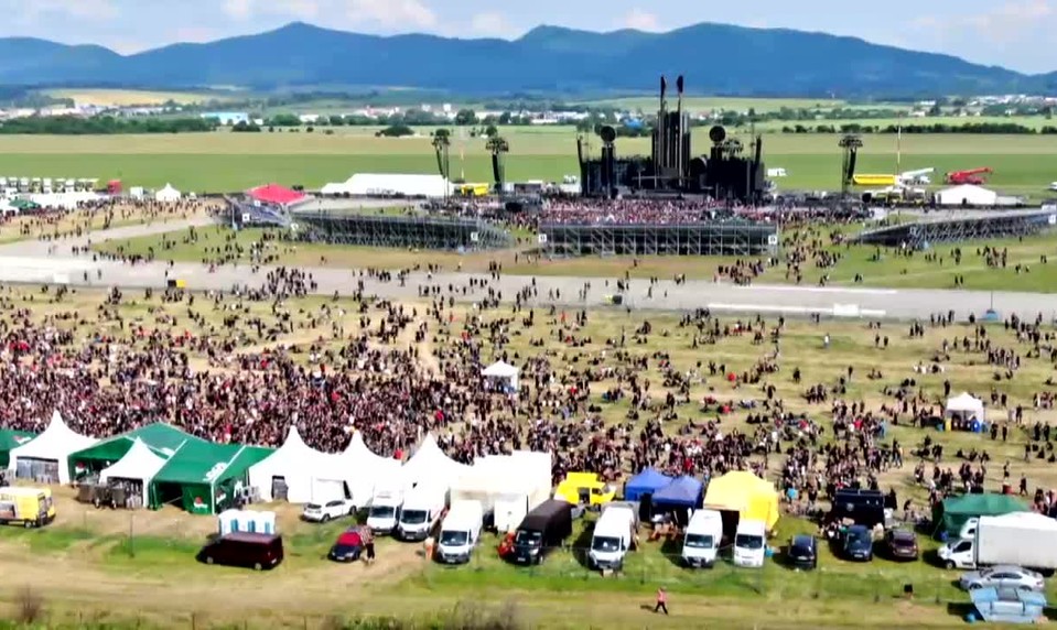 Modlitby za zrušenie koncertu Rammstein nepomohli: Trenčín zažíva nápor ľudí
