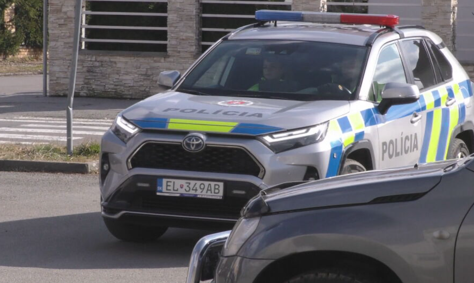 Žiak autoškoly šoféroval pod vplyvom drog. Zastavila ho policajná hliadka