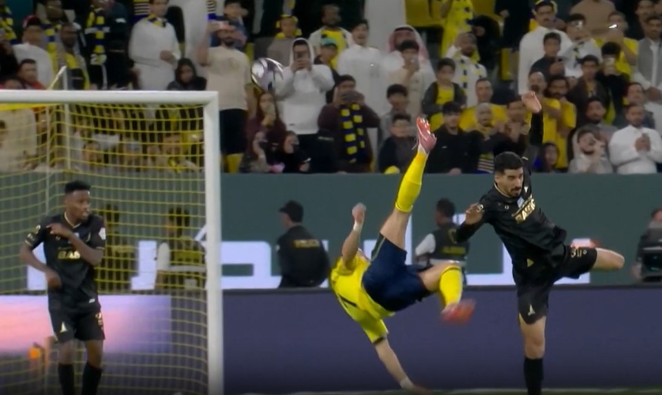 Ronaldo v 40 rokoch opäť čaruje: Akrobatické nožničky rozhodli zápas!