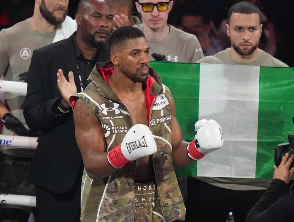 Smrteľná nehoda na diaľnici: Zranenia utrpel aj boxer Anthony Joshua