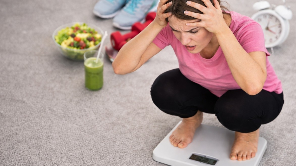 Držíte diétu, cvičíte a ručička na váhe sa nehýbe? 5 chýb, ktoré robia takmer VŠETCI!