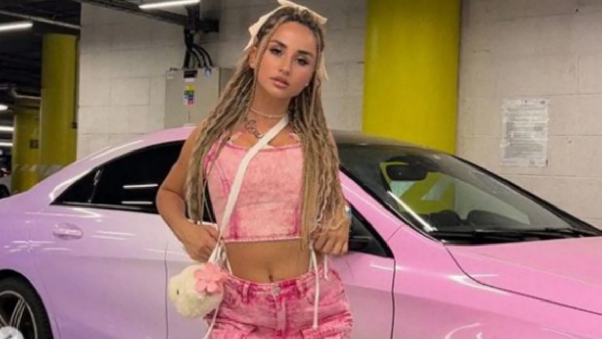 ŠOK! Cynthia Tóthová prišla o jej ikonický ružový mercedes: UKRADLI JEJ HO ZA BIELEHO DŇA!