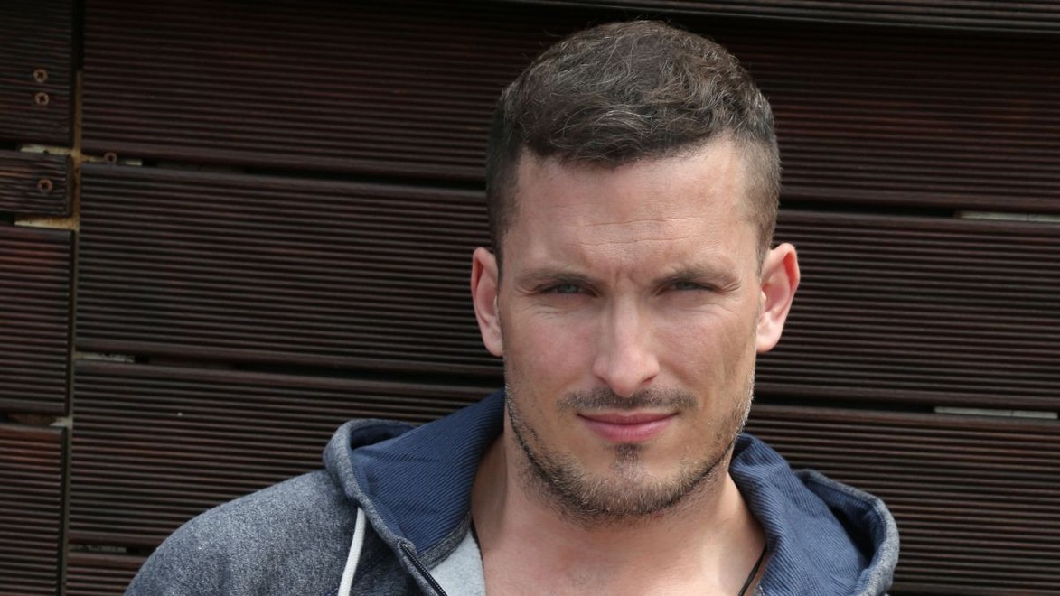 Ďalšia herecká hviezda seriálu ZOO je známa: Vieme, kto si zahrá Koleníkovho otca!