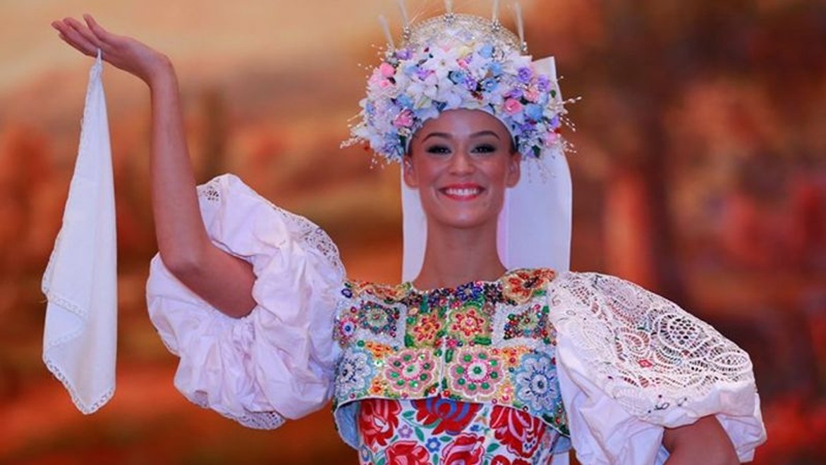 Tradičný slovenský kroj vzbudil vo svete veľký záujem: Očaril zahraničných novinárov!