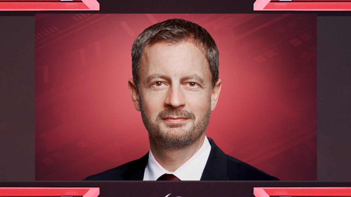 V relácii Na hrane bol hosťom dočasne poverený premiér Eduard Heger: Čo sa ho pýtali diváci?