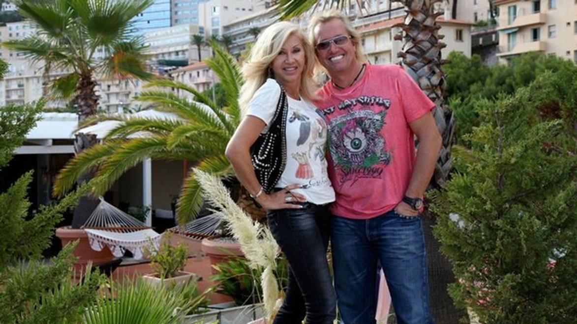 2 kamióny nábytku pre novú vilu Geissenovcov!