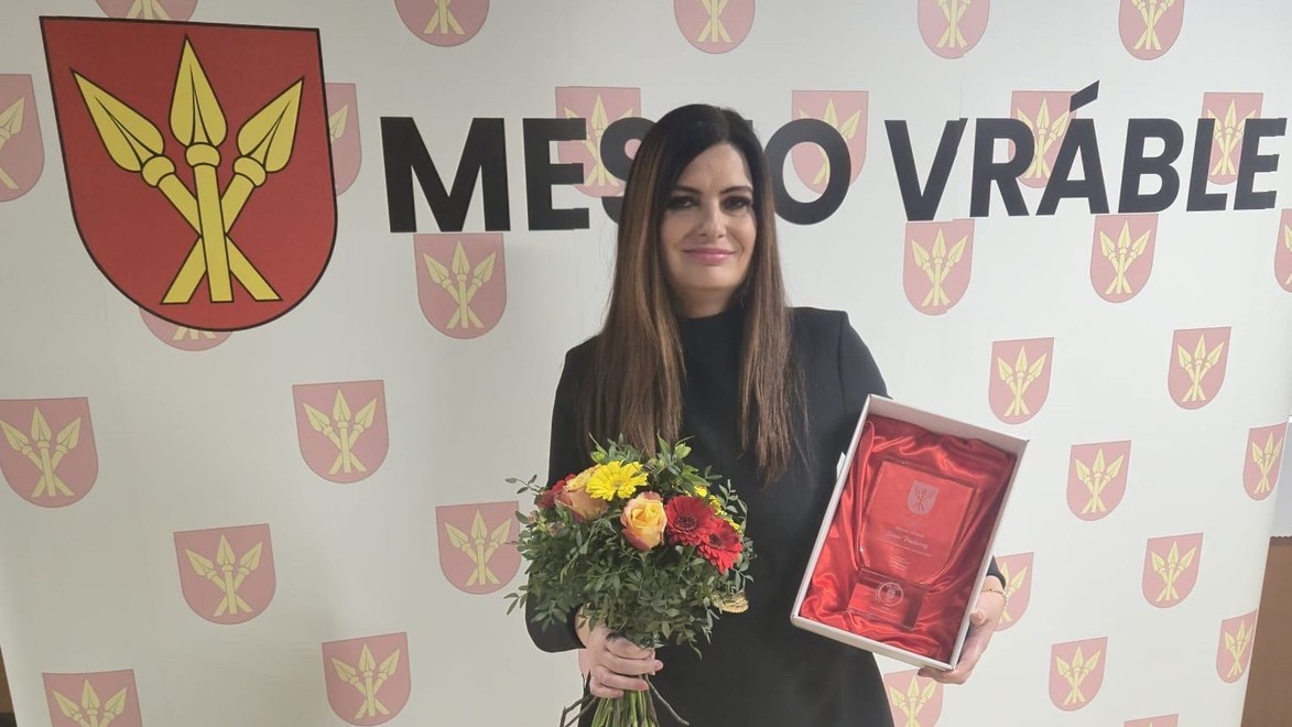 Redaktorka Diana Pavlisová získala cenu od mesta Vráble
