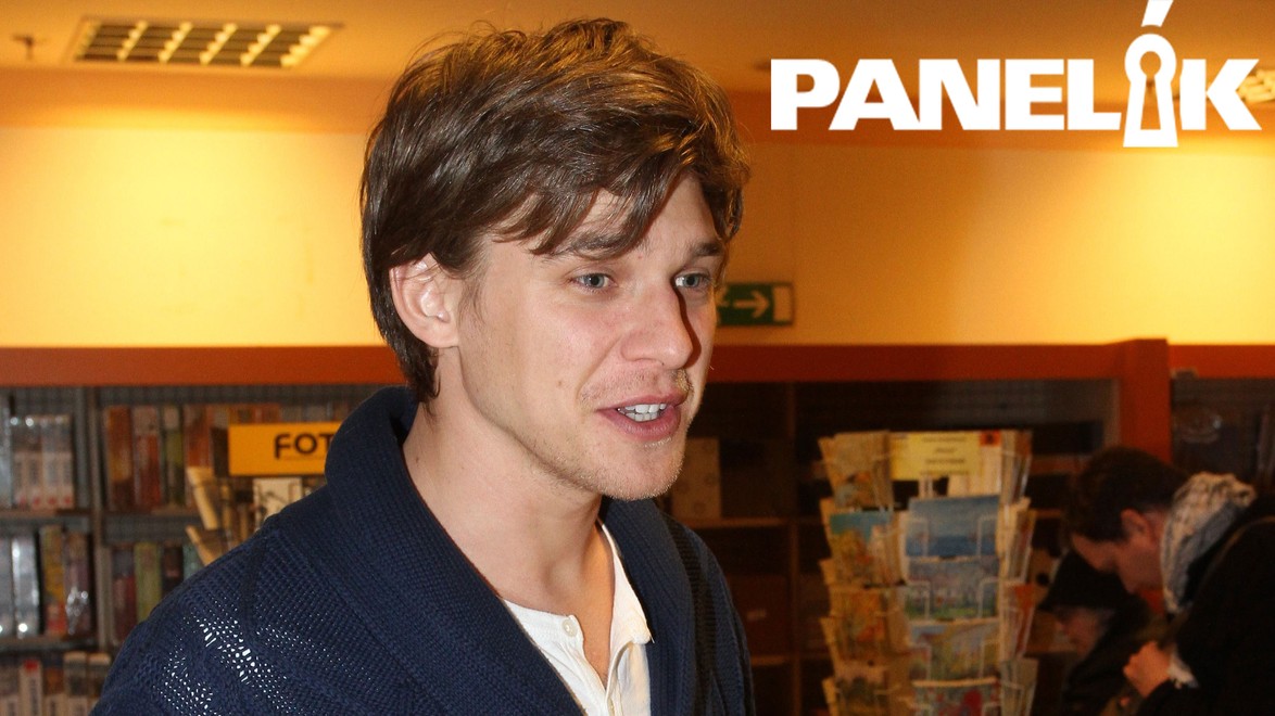 Exkluzívne FOTO: Sexsymbol Vojta Dyk v Paneláku