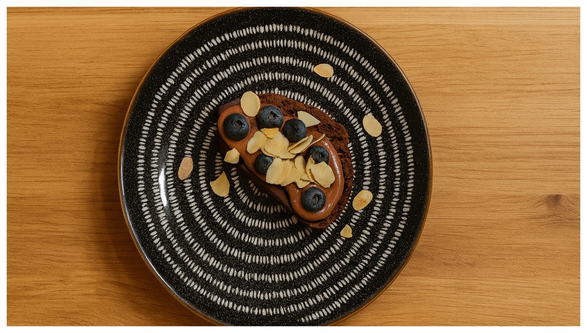 DEZERT - Bananabread s čučoriedkami a arašidovým maslom