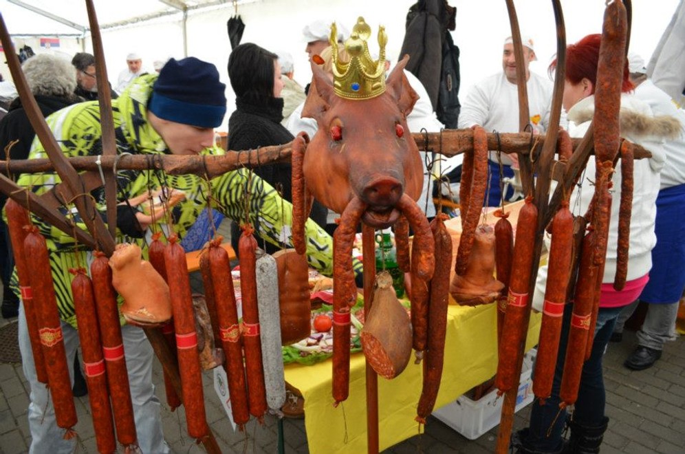 Gurmáni a fajmšmekri, sem sa! Pozývame vás na ôsmy ročník Medzinárodného klobásového festivalu!