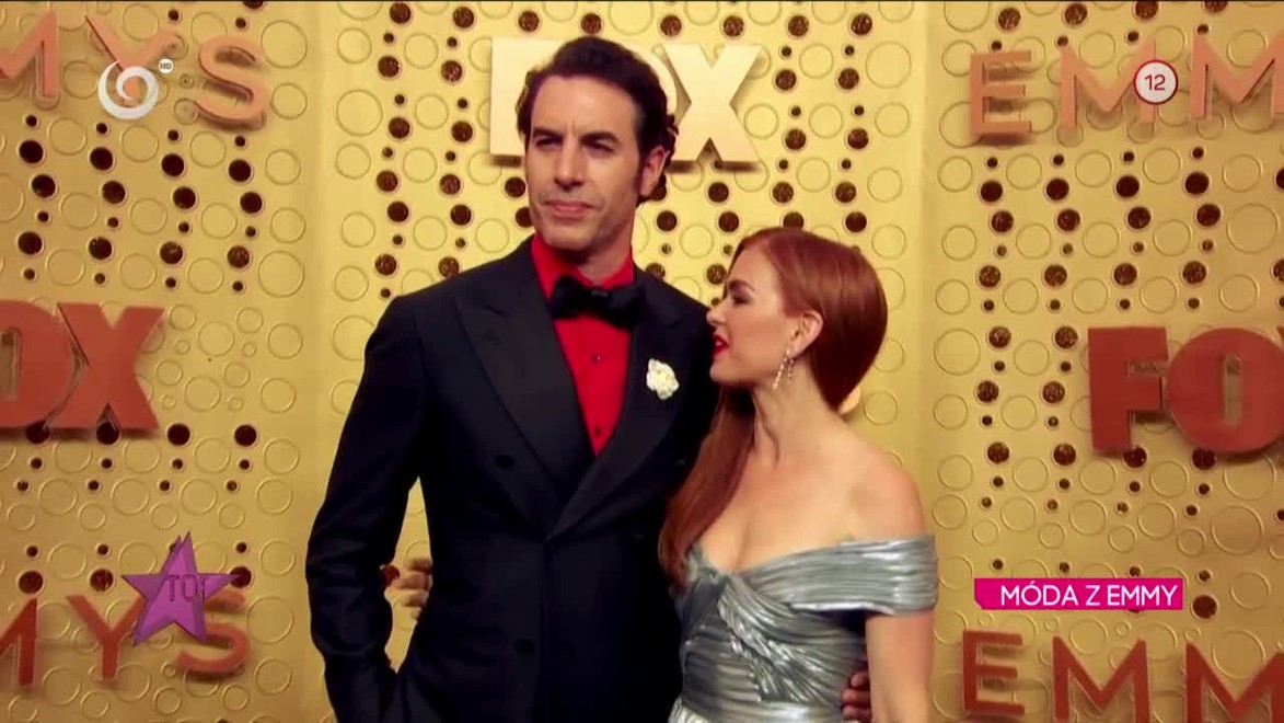 Filmové hviezdy na odovzdávaní cien EMMY! Pozrite sa, ako kráčali po fialovom koberci!