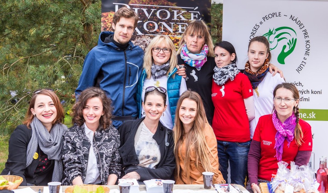 Herci z Divokých koní na pomoc týraným koňom: Pozrite si fotky z akcie SOS pre zvieratká!