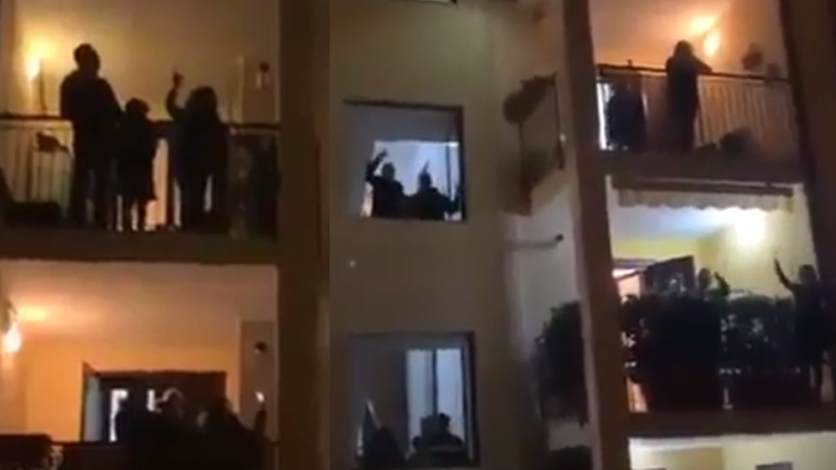 Dojímavé! Ľudia v Taliansku spievajú zo svojich balkónov obľúbené piesne, ktoré sa ozývajú prázdnymi ulicami!