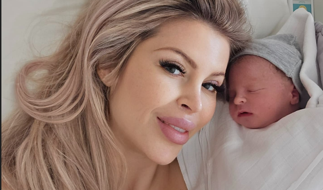 Už aj Arnie má svoj Mercedes! Vémolovci predviedli, v čom kočíkujú svojho syna