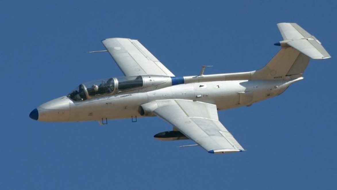 Vyhraj let stíhačkou s Pod povrchom!