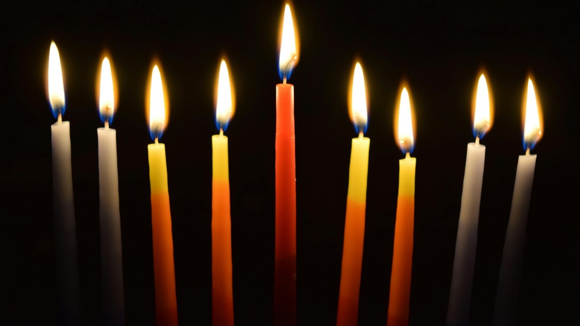 Svet SMÚTI: Zomrel legendárny spevák, ktorý ovplyvnil celú generáciu! Mal len 51 rokov