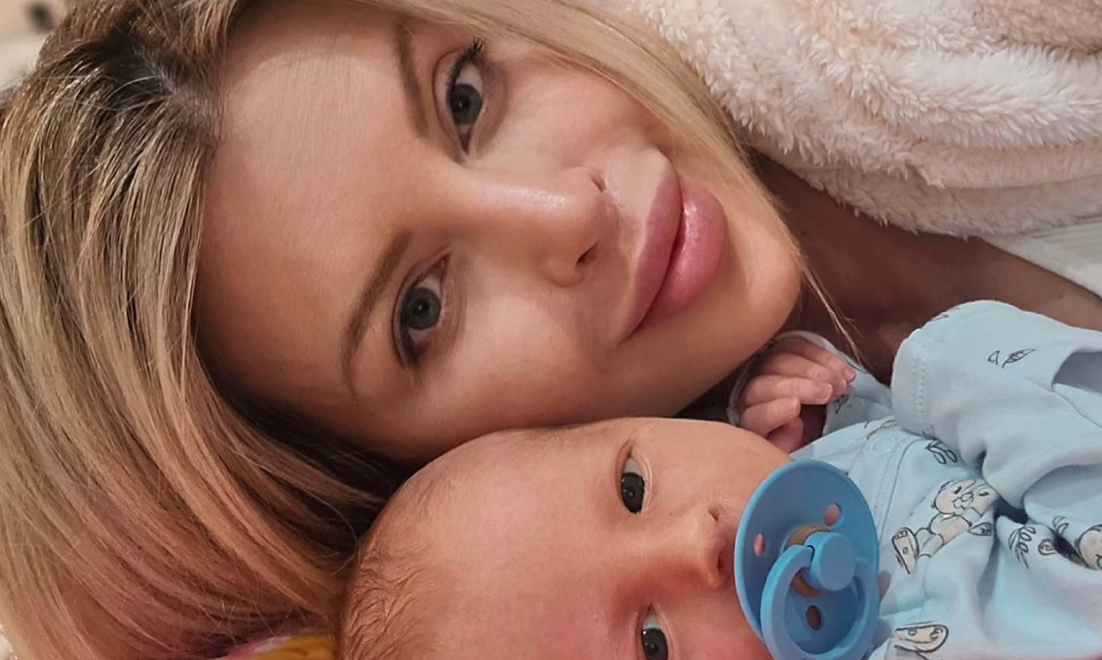 Lela Ceterová prežíva strach o syna: Jej mesačný Arnie sa dusil a skončil v nemocnici