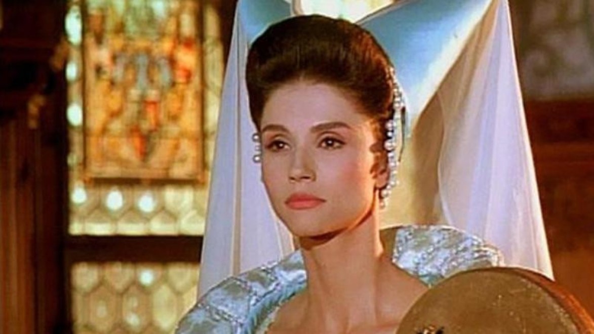 Viete, ako DNES vyzerá princezná FANTAGHIRÓ? Z jej KRÁSY aj po rokoch odpadnete!