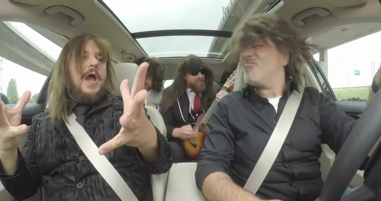 Desmoďáci si zaspomínali na svoje začiatky: V aute to roztočili s touto metalovou vypaľovačkou!